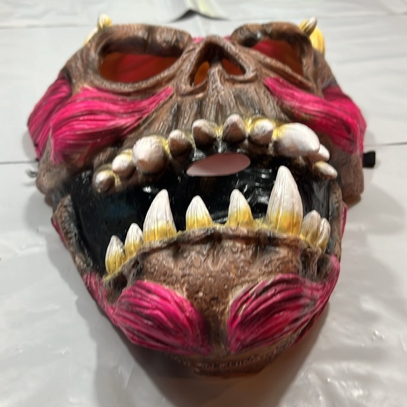 DEVIL red skull monster evil mask HORROR jagged teeth Halloween open eyes muscle - Picture 2 of 11